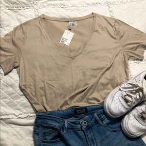 Brand New H&M Basic T-shirt